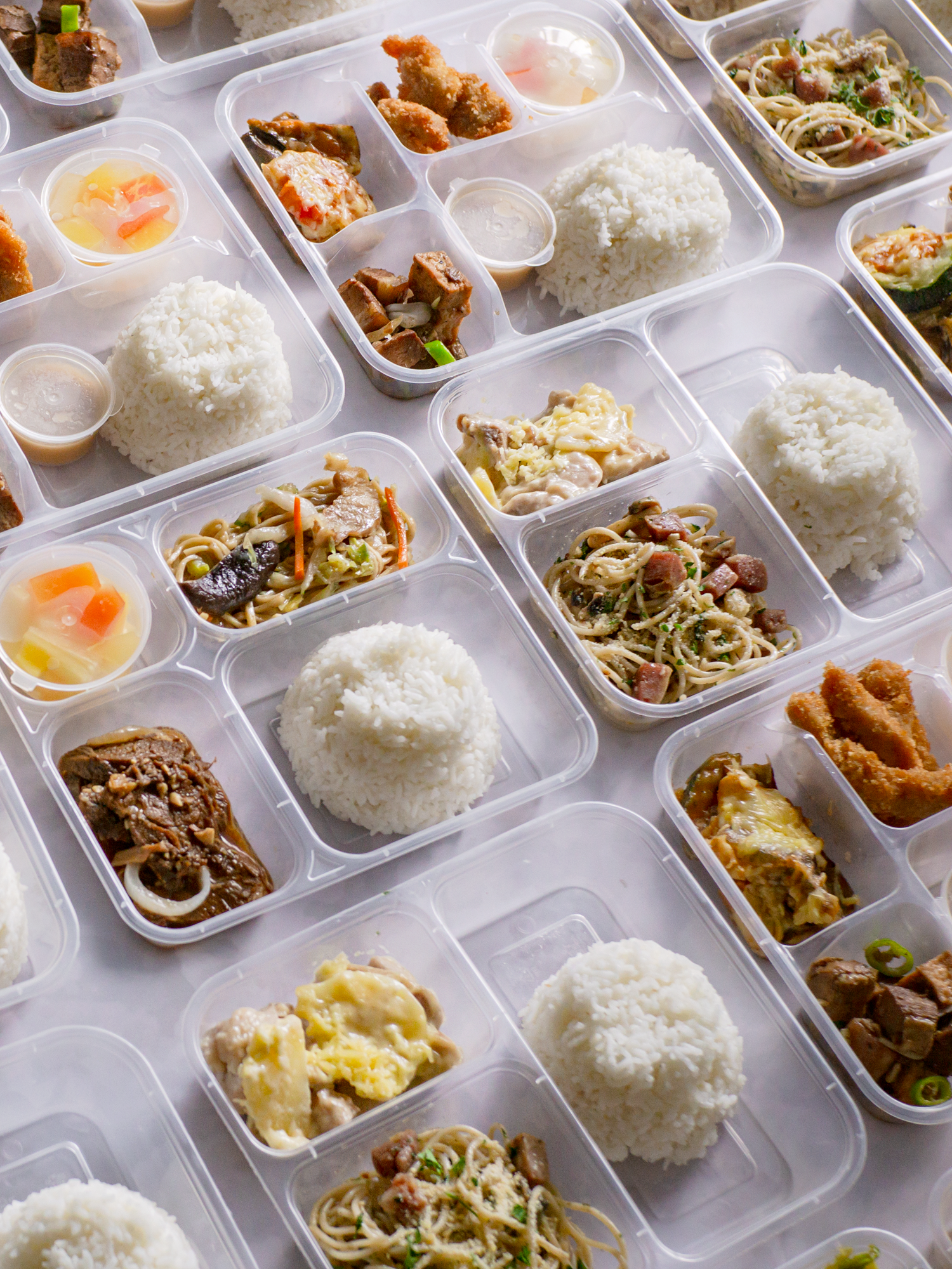 Packed Meals In The    Philippines: FoodTray2Go